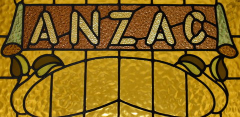 ANZAC Cottage - Whitsundays Accommodation 1