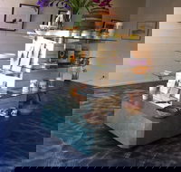 Gallery Artspaces - Whitsundays Accommodation