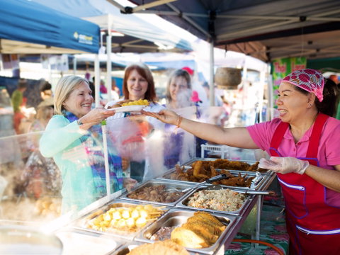 Global Food Markets - Whitsundays Accommodation 1
