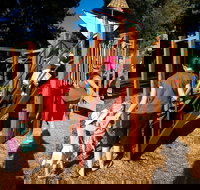 Les Stone Park - Whitsundays Accommodation