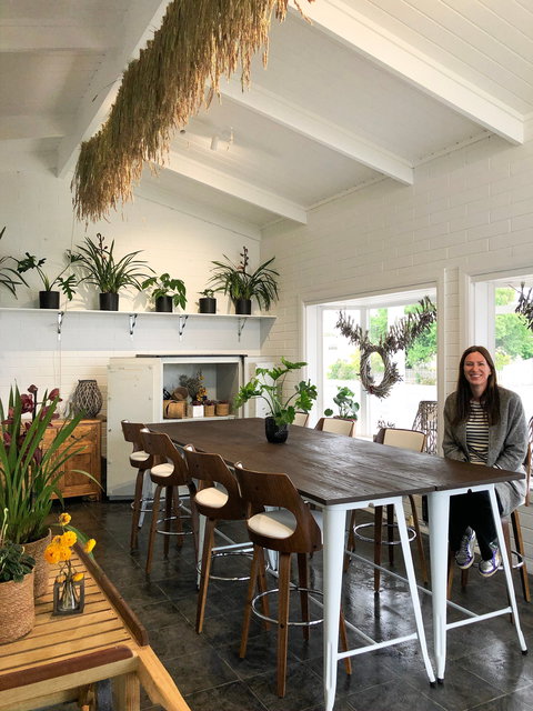 Robe Flower School - Whitsundays Accommodation 2