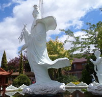 Sakyamuni Buddhist Centre/Van Hanh Monastery - Whitsundays Accommodation