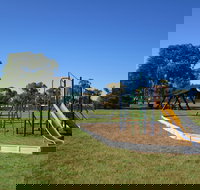 McAndrew Park - Whitsundays Accommodation