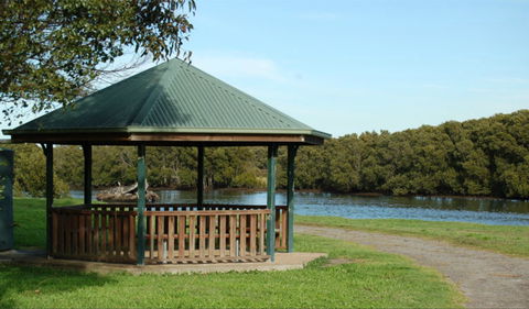 Scotts Point Way To Riverside Park Trail - Whitsundays Accommodation 0