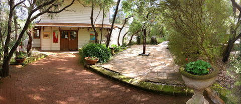 Yallingup Galleries - Whitsundays Accommodation 0