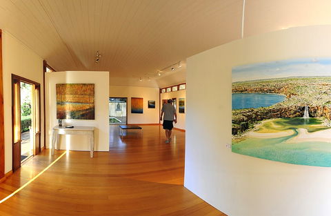Yallingup Galleries - Whitsundays Accommodation 1