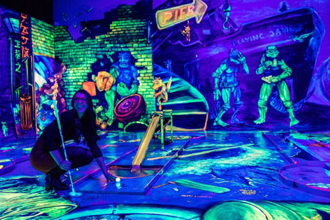 Glowing Rooms 3D Mini Golf - Whitsundays Accommodation 1