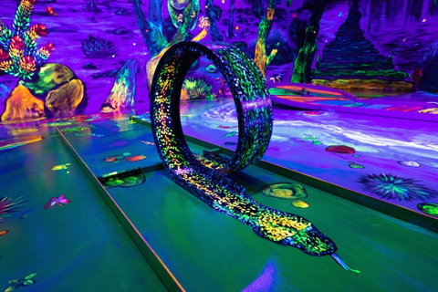 Glowing Rooms 3D Mini Golf - Whitsundays Accommodation 2