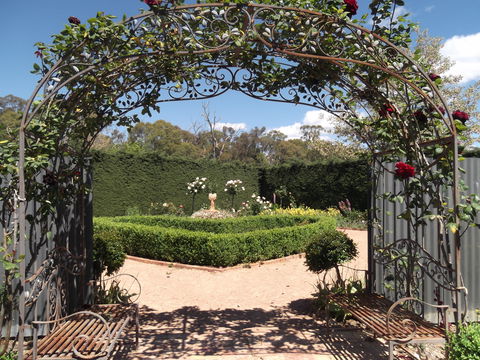 High Country Maze - Whitsundays Accommodation 2