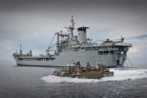 HMAS Tobruk Dive - Whitsundays Accommodation 2