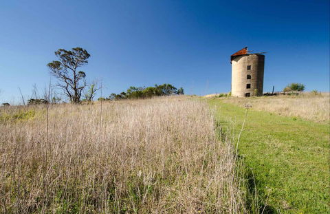 Migrant Heritage Walk - Whitsundays Accommodation 0