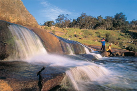 Perth Hills - Whitsundays Accommodation 0