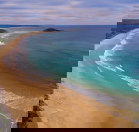 Tabourie Point Beach - Whitsundays Accommodation