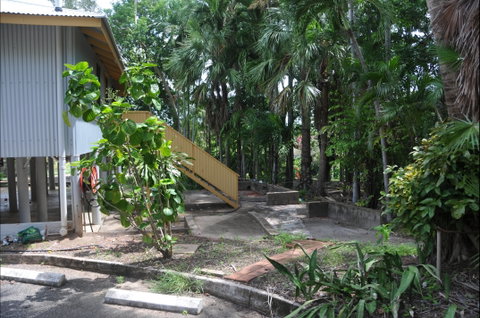 Roadmaster's House - Whitsundays Accommodation 2