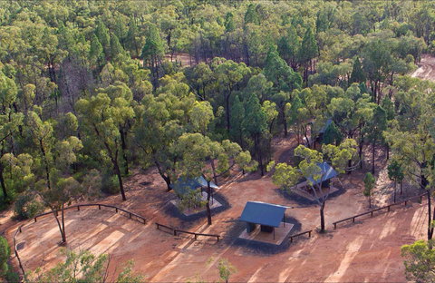 Salt Caves Picnic Area - Whitsundays Accommodation 0