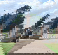 Warwick War Memorial and Gates - Whitsundays Accommodation