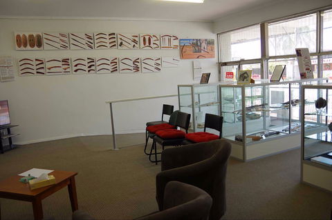 Dharriwaa Elders Group Exhibition Centre - Whitsundays Accommodation 2