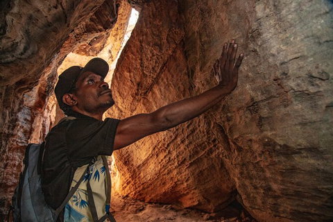 Arnhem Land Injalak Hill Full-Day Tour From Darwin - Whitsundays Accommodation 12