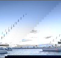 Gold Coast Sailing Cruise with sparkling wine  nibbles platter - Whitsundays Accommodation