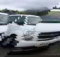 IMAX Private Transfer 7 Guests Cairns Airport to Hotels in Cairns City - Whitsundays Accommodation