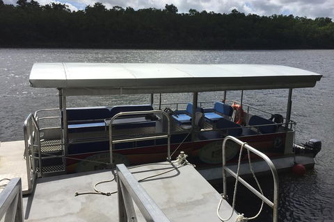 IMAX Private Transfer 7 Guests Cairns Airport To Hotels In Port Douglas - Whitsundays Accommodation 3