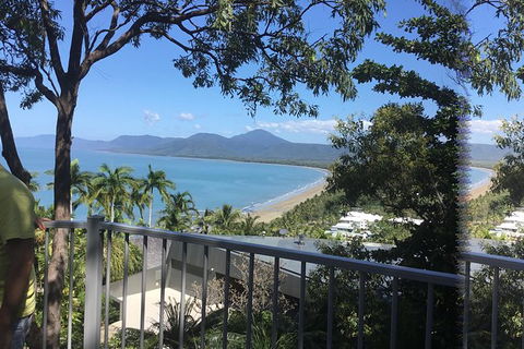IMAX Private Transfer 7 Guests Cairns Airport To Hotels In Port Douglas - Whitsundays Accommodation 4