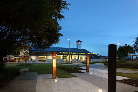 Cairns Airport Private Chater Transfer - Whitsundays Accommodation 5