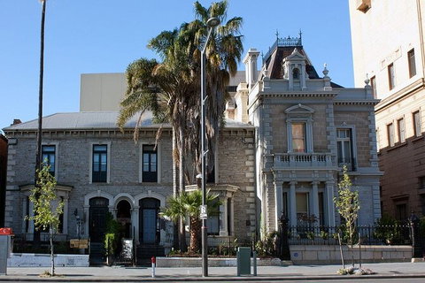 Adelaide Airport Transfers : Adelaide City To Airport ADL In Luxury Car - Whitsundays Accommodation 4