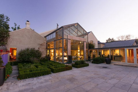 Full Day Tour Hobart: Port Arthur McHenry Gins Bangor Vineyard Wines + Oysters - Whitsundays Accommodation 16