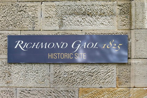 Cruise Ship Special From Hobart: Richmond Shuttle - Whitsundays Accommodation 0