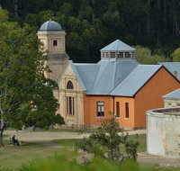 Colonial Tasmania Small Group Tour - Whitsundays Accommodation