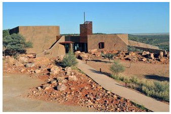 Australian Age Of Dinosaurs - Whitsundays Accommodation 1
