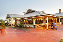 Paxton NSW Whitsundays Accommodation