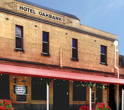Oakbank Hotel - Whitsundays Accommodation 2