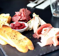 Watt Modern Dining - Whitsundays Accommodation
