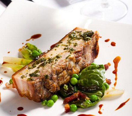 Watt Modern Dining - Whitsundays Accommodation 3