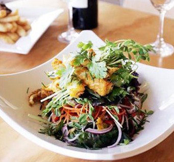 The Wharf Tavern - Whitsundays Accommodation 1