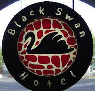 Black Swan Hotel - Whitsundays Accommodation