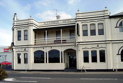 Alexander Hotel - Whitsundays Accommodation 1
