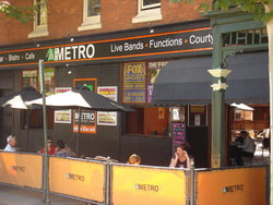 Metro Puggs Irish Bar - Whitsundays Accommodation 2