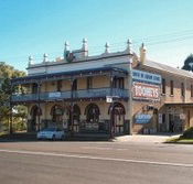 Caledonia Hotel - Whitsundays Accommodation