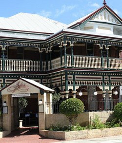 Julios - Whitsundays Accommodation 0
