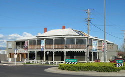 The Oxford Bathurst - Whitsundays Accommodation 3