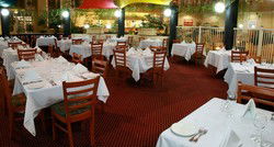 Alexanders Restaurant - Lord Forrest Hotel - Whitsundays Accommodation 3