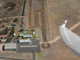 Waikerie Gliding Club - Whitsundays Accommodation 1