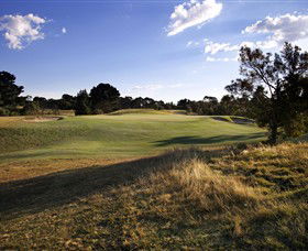 Curlewis Golf Club - Whitsundays Accommodation 2