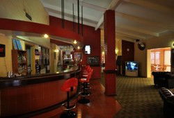 Newman Hotel Motel - Whitsundays Accommodation 1