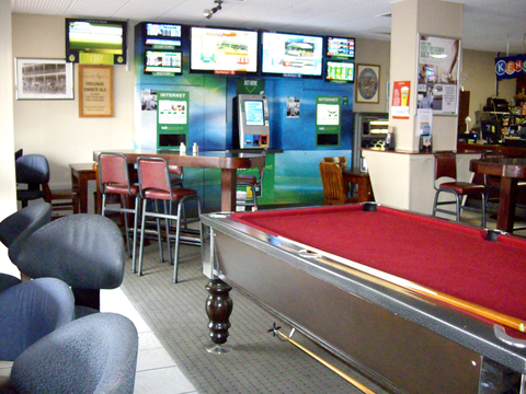 Oxford Hotel - Whitsundays Accommodation 3