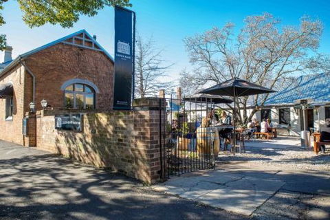Union Bank Wine Bar - Whitsundays Accommodation 7