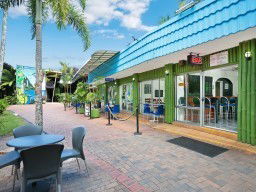 Cairns Rainbow Resort - Whitsundays Accommodation 1